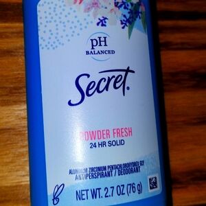 Secret Antiperspirant Deodorant Powder Fresh